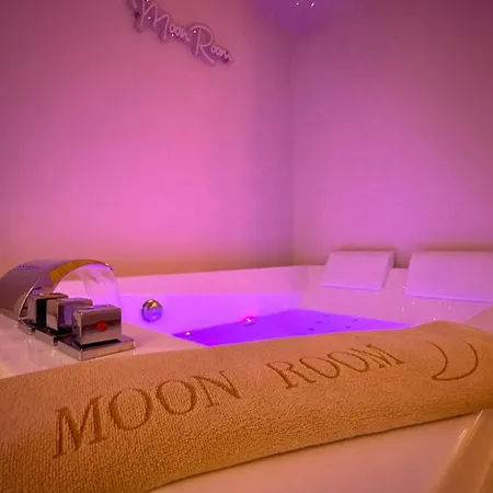Moon Room, Nuit Insolite - Toulon Affittacamere
